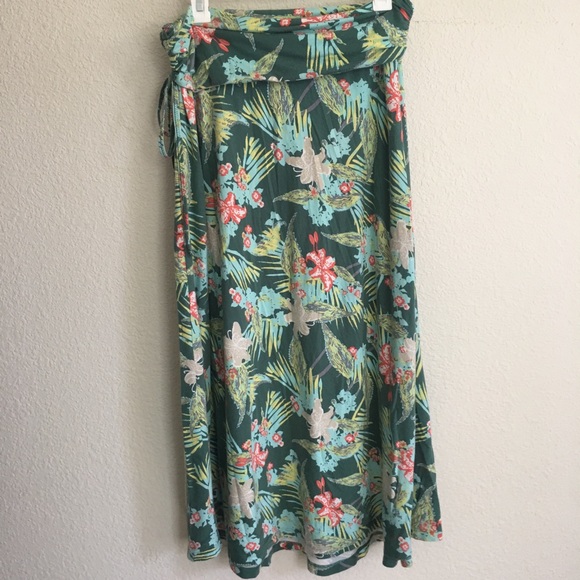 Patagonia Dresses & Skirts - patagonia green convertible floral maxi dress L